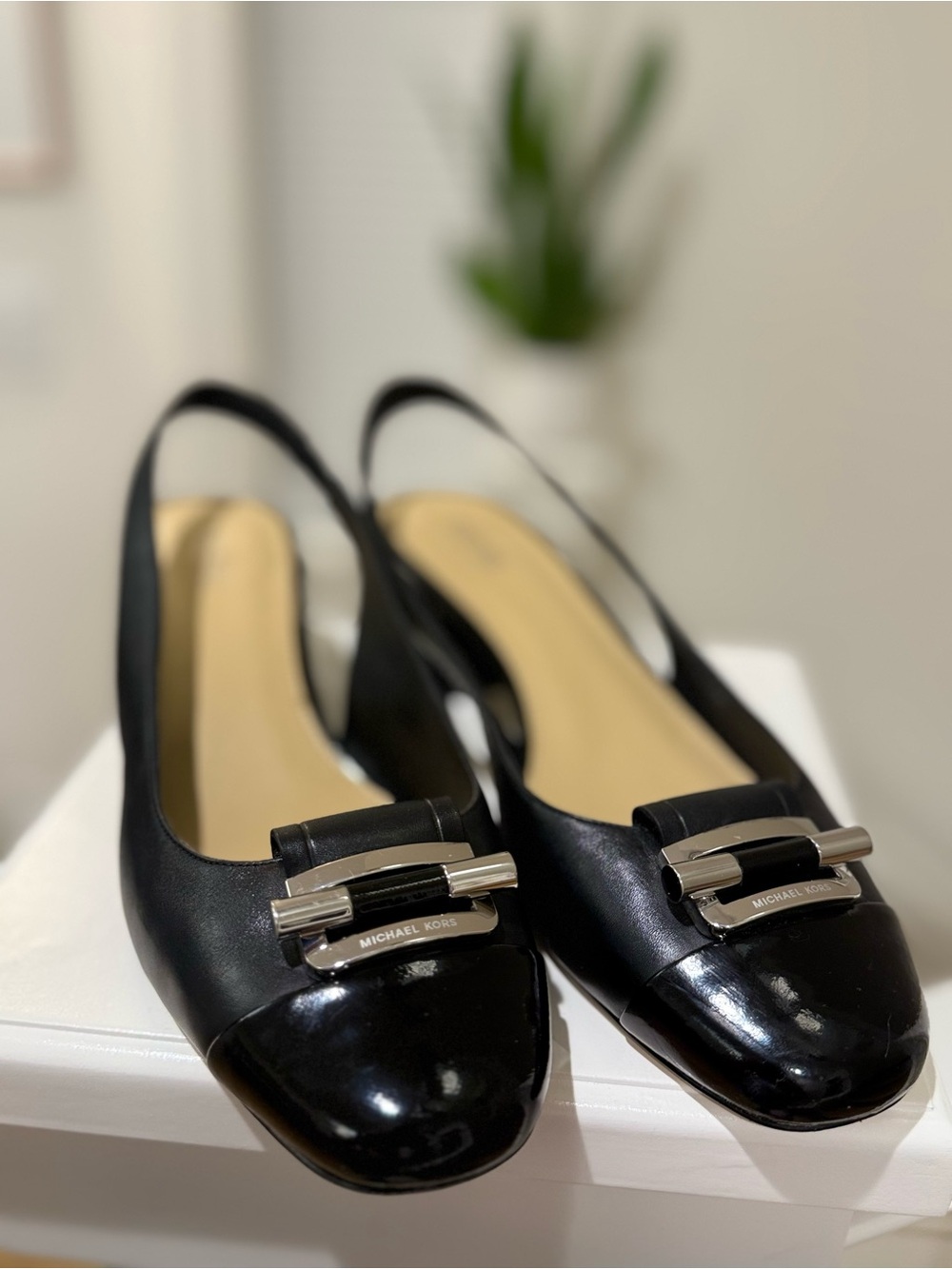 Michael Kors Black Leather Patent Toe Slingback Block Heel Pumps Size 9